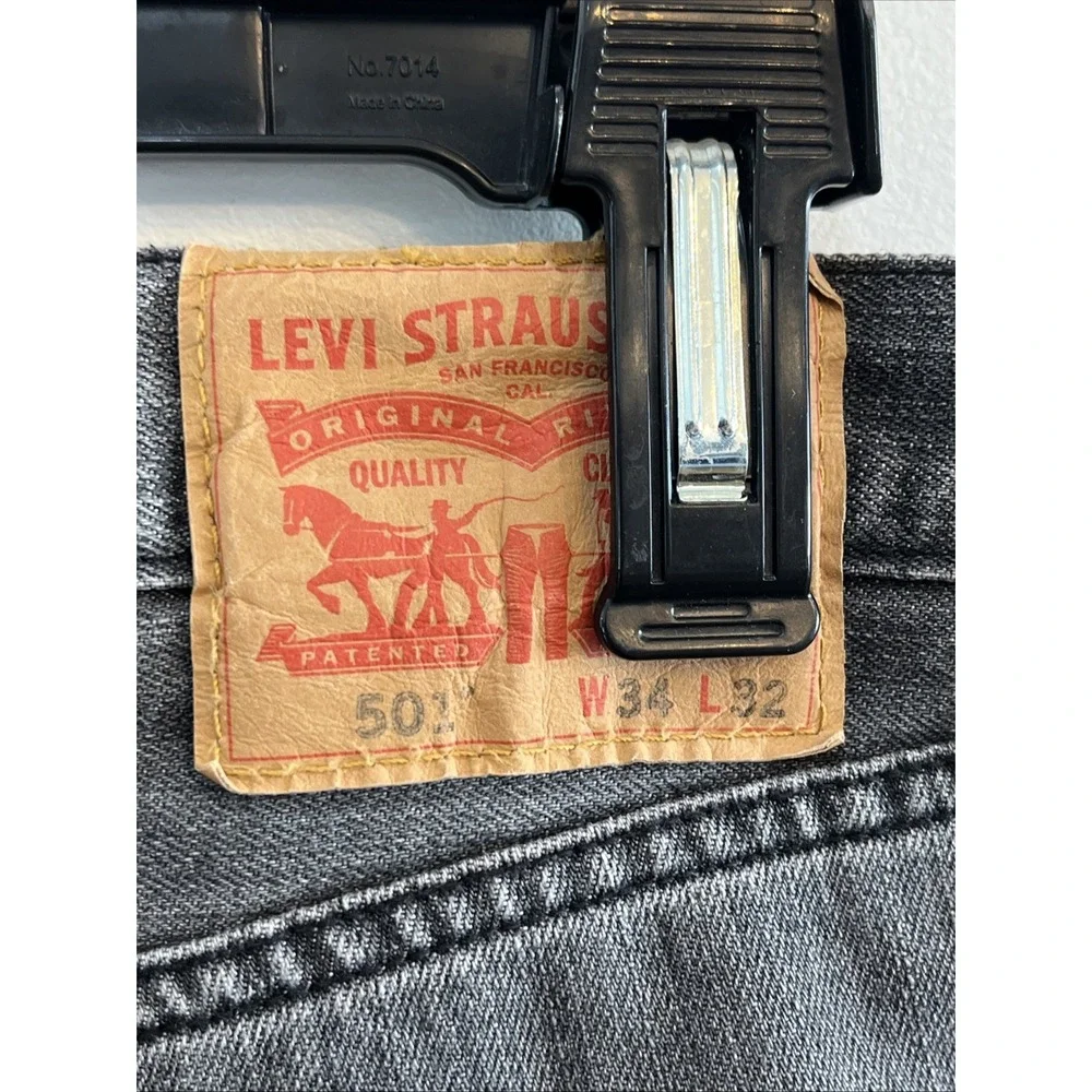 Levis 501 straight leg jeans Men 34X32 (35x31 ) Button Fly Gray Denim